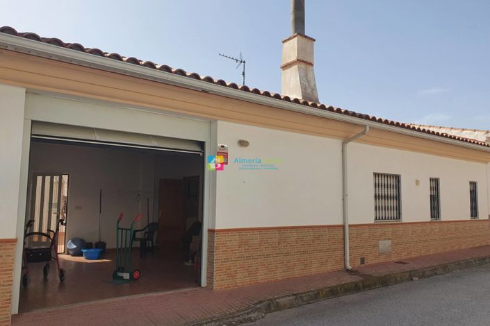 Image No.39-4 Bed Townhouse for sale