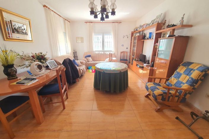 Image No.7-4 Bed Townhouse for sale