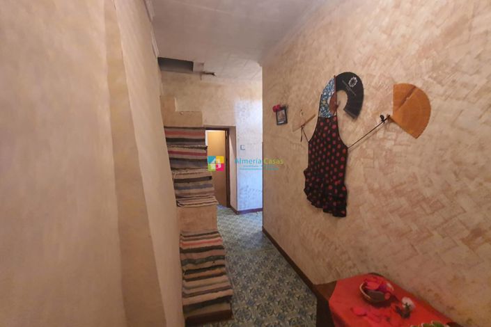 Image No.24-4 Bed Country House for sale