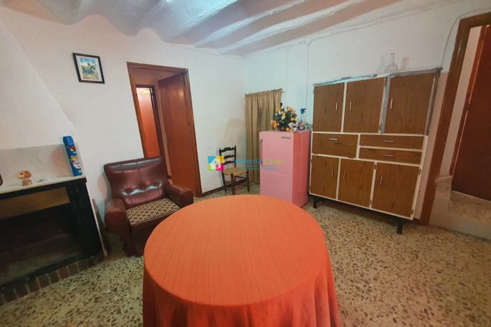 Image No.17-4 Bed Country House for sale