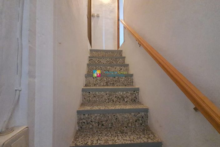 Image No.18-4 Bed Country House for sale