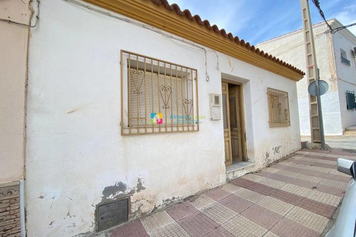 Image No.3-3 Bed Townhouse for sale