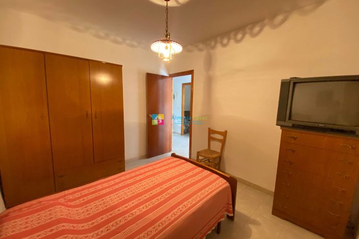 Image No.9-3 Bed Townhouse for sale