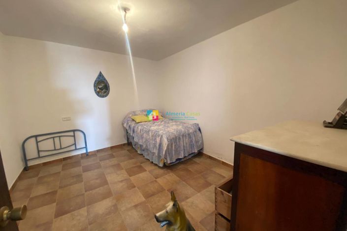 Image No.17-3 Bed Country House for sale