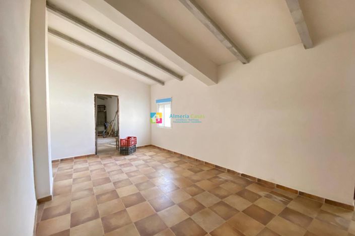 Image No.25-3 Bed Country House for sale