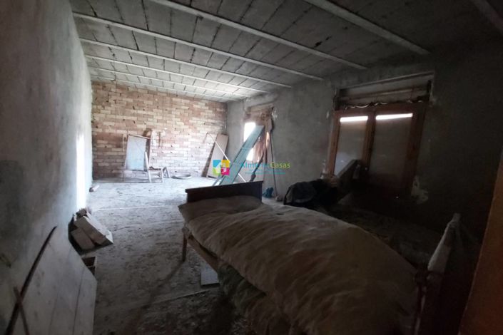 Image No.19-3 Bed Country House for sale