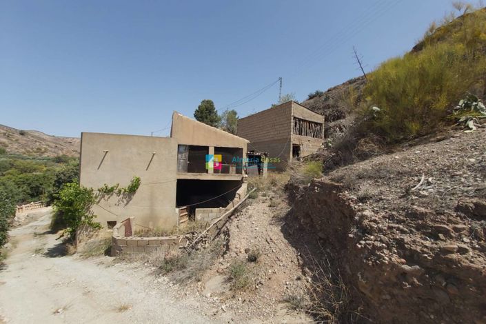 Image No.24-3 Bed Country House for sale