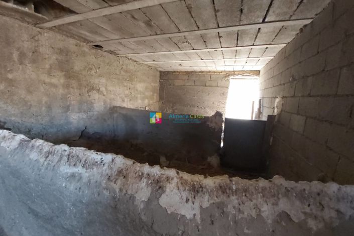 Image No.27-3 Bed Country House for sale