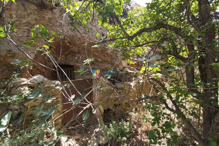 Image No.32-3 Bed Country House for sale