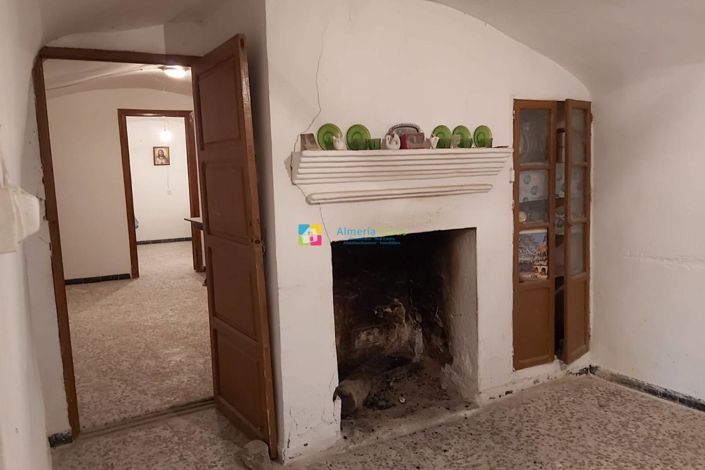 Image No.9-3 Bed Country House for sale