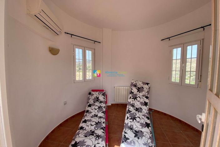 Image No.35-5 Bed Villa for sale