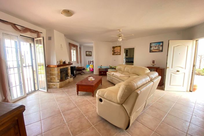 Image No.7-5 Bed Villa for sale