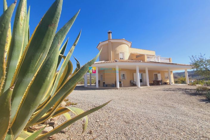 Image No.1-3 Bed Villa for sale