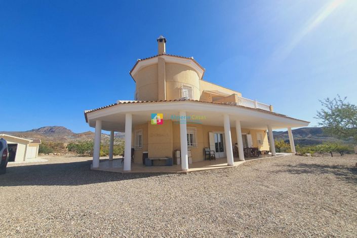 Image No.2-3 Bed Villa for sale