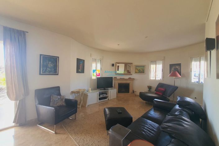 Image No.24-3 Bed Villa for sale