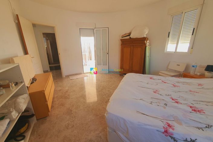 Image No.32-3 Bed Villa for sale