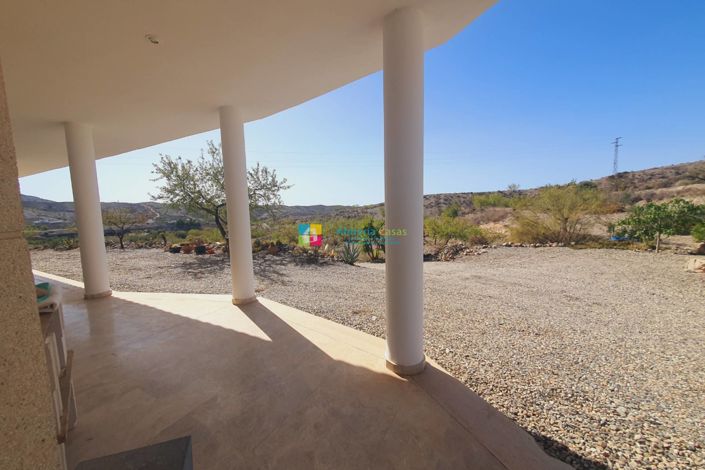 Image No.6-3 Bed Villa for sale