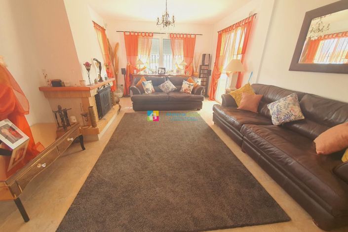 Image No.10-4 Bed Villa for sale