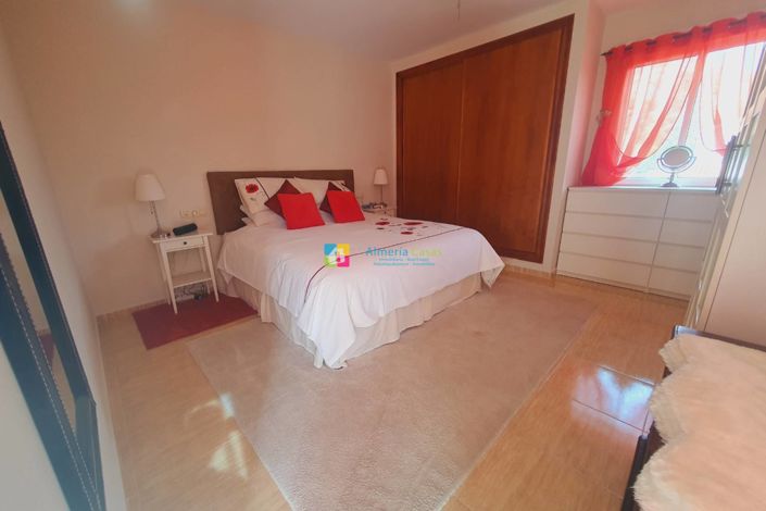 Image No.37-4 Bed Villa for sale