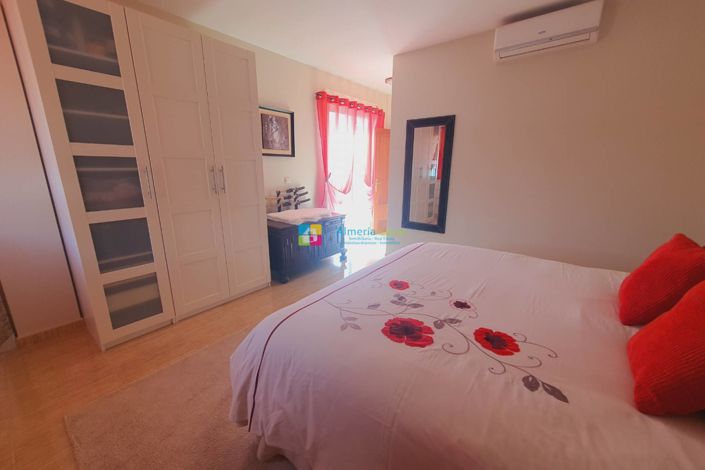 Image No.39-4 Bed Villa for sale