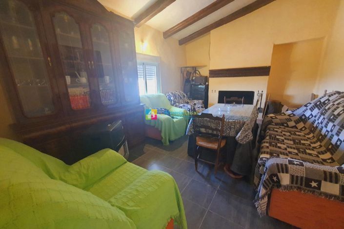 Image No.12-2 Bed Country House for sale