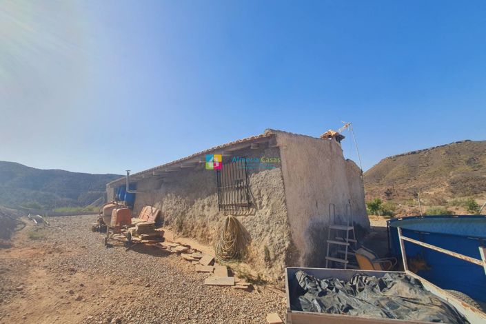 Image No.25-2 Bed Country House for sale