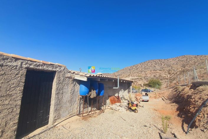 Image No.27-2 Bed Country House for sale