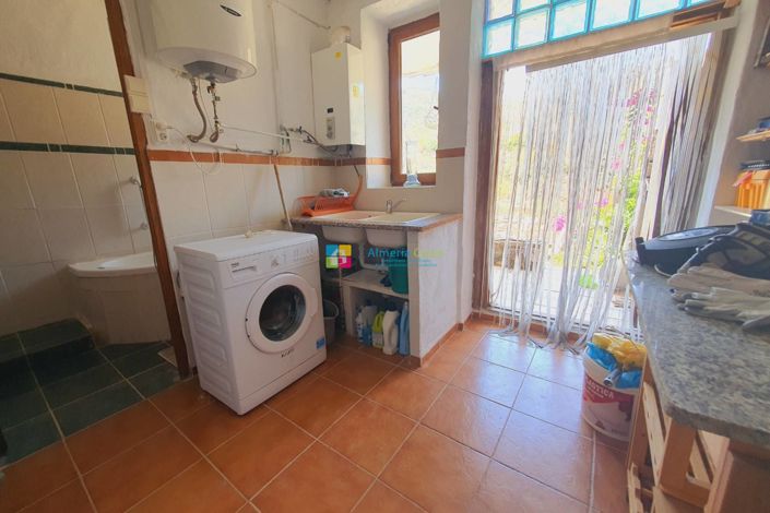 Image No.13-3 Bed Country House for sale