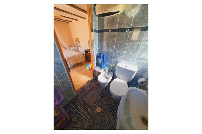 Image No.21-3 Bed Country House for sale