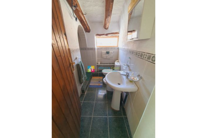 Image No.33-3 Bed Country House for sale