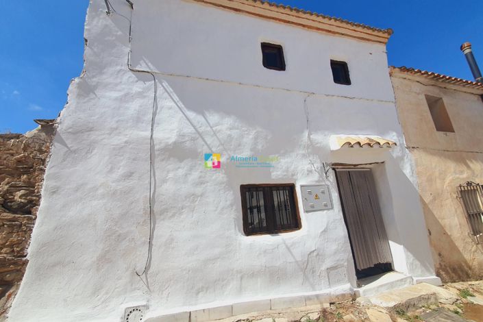 Image No.5-3 Bed Country House for sale