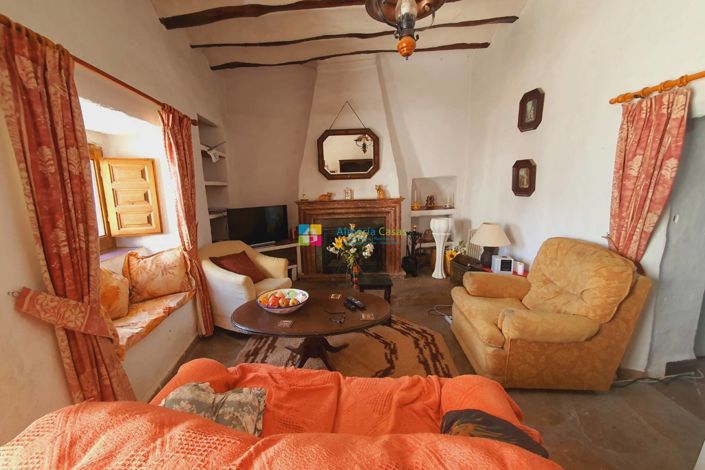 Image No.7-3 Bed Country House for sale