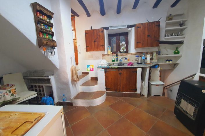 Image No.9-3 Bed Country House for sale