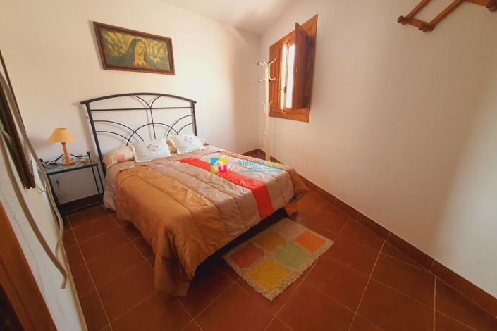 Image No.11-1 Bed Country House for sale