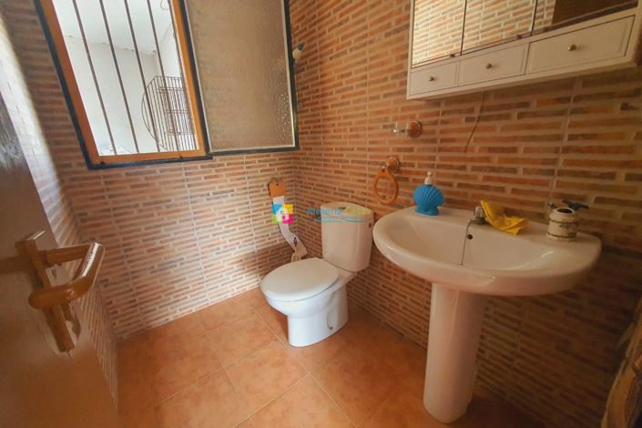 Image No.13-1 Bed Country House for sale