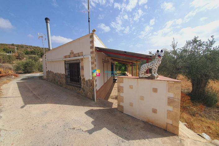 Image No.2-1 Bed Country House for sale