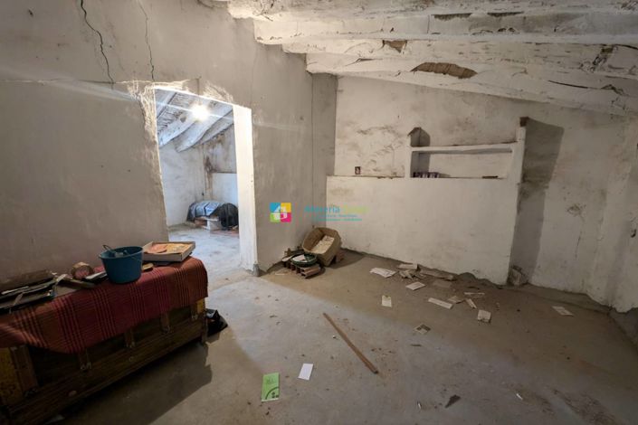 Image No.18-4 Bed Townhouse for sale