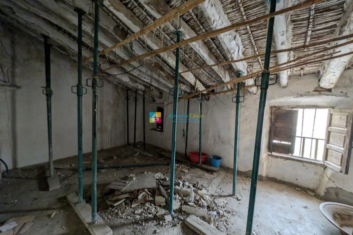 Image No.33-4 Bed Townhouse for sale