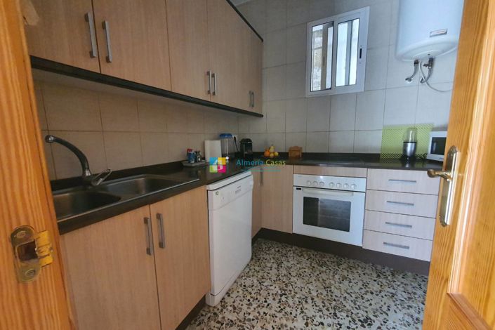 Image No.15-3 Bed Country House for sale