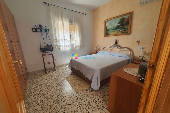 Image No.18-3 Bed Country House for sale