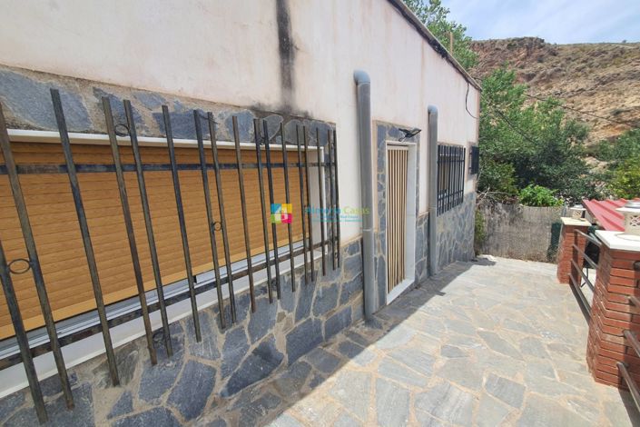 Image No.26-3 Bed Country House for sale