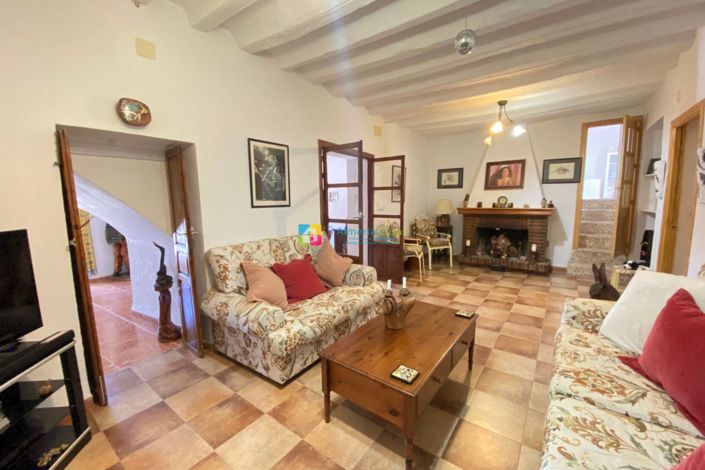 Image No.12-3 Bed Townhouse for sale