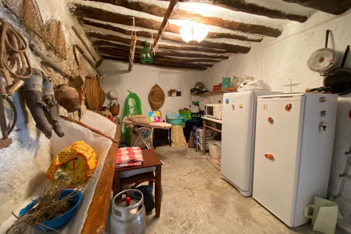 Image No.23-3 Bed Townhouse for sale