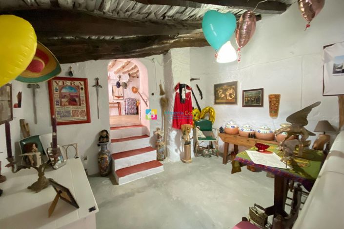 Image No.27-3 Bed Townhouse for sale