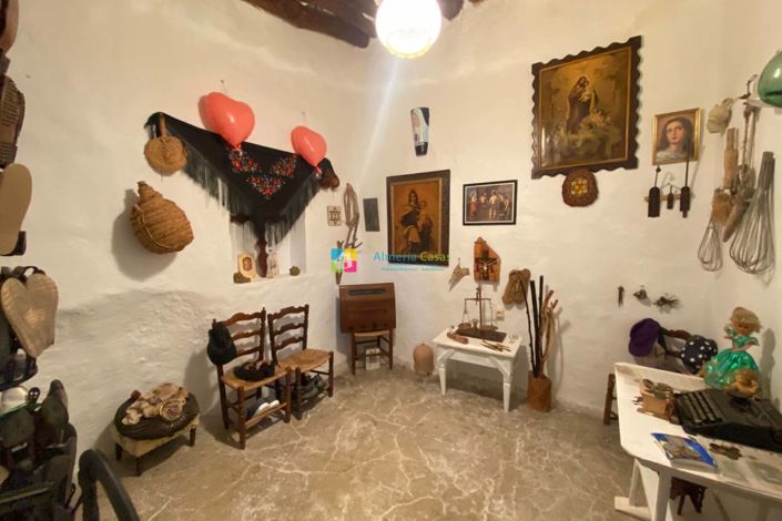 Image No.38-3 Bed Townhouse for sale