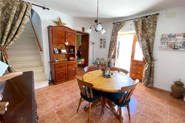 Image No.4-3 Bed Townhouse for sale