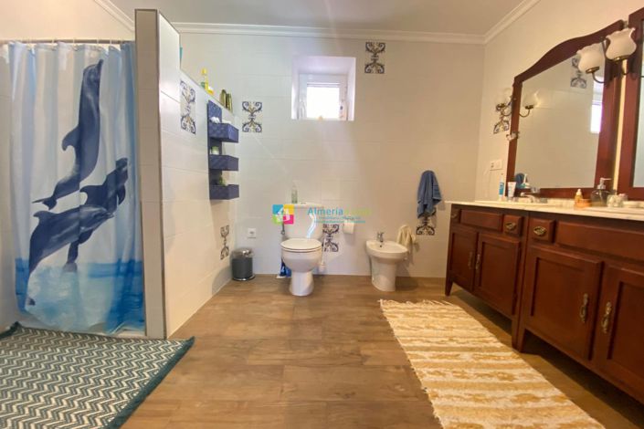 Image No.47-3 Bed Townhouse for sale