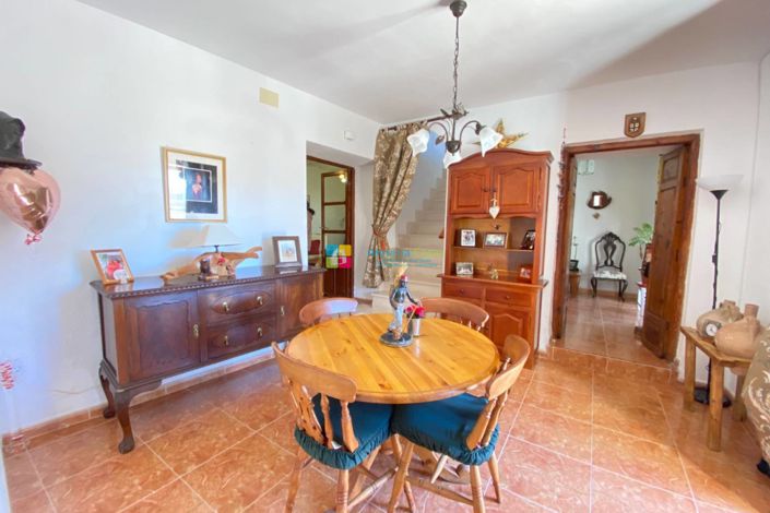 Image No.5-3 Bed Townhouse for sale