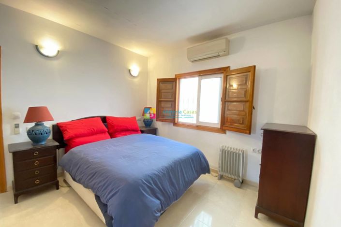 Image No.17-3 Bed Villa for sale