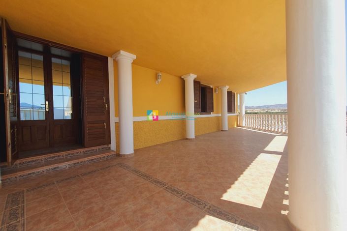 Image No.13-9 Bed Villa for sale